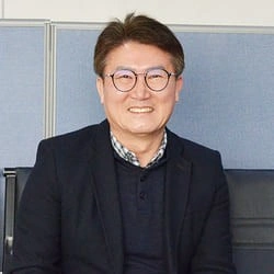 Potret pelanggan — investasi digital aman